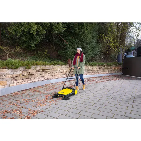 Karcher S4 Twin Outdoor Sweeper