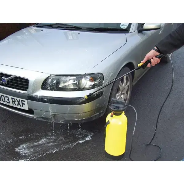 Streetwize Portawasher/Portable Power 8L Sprayer with xtra wash brush