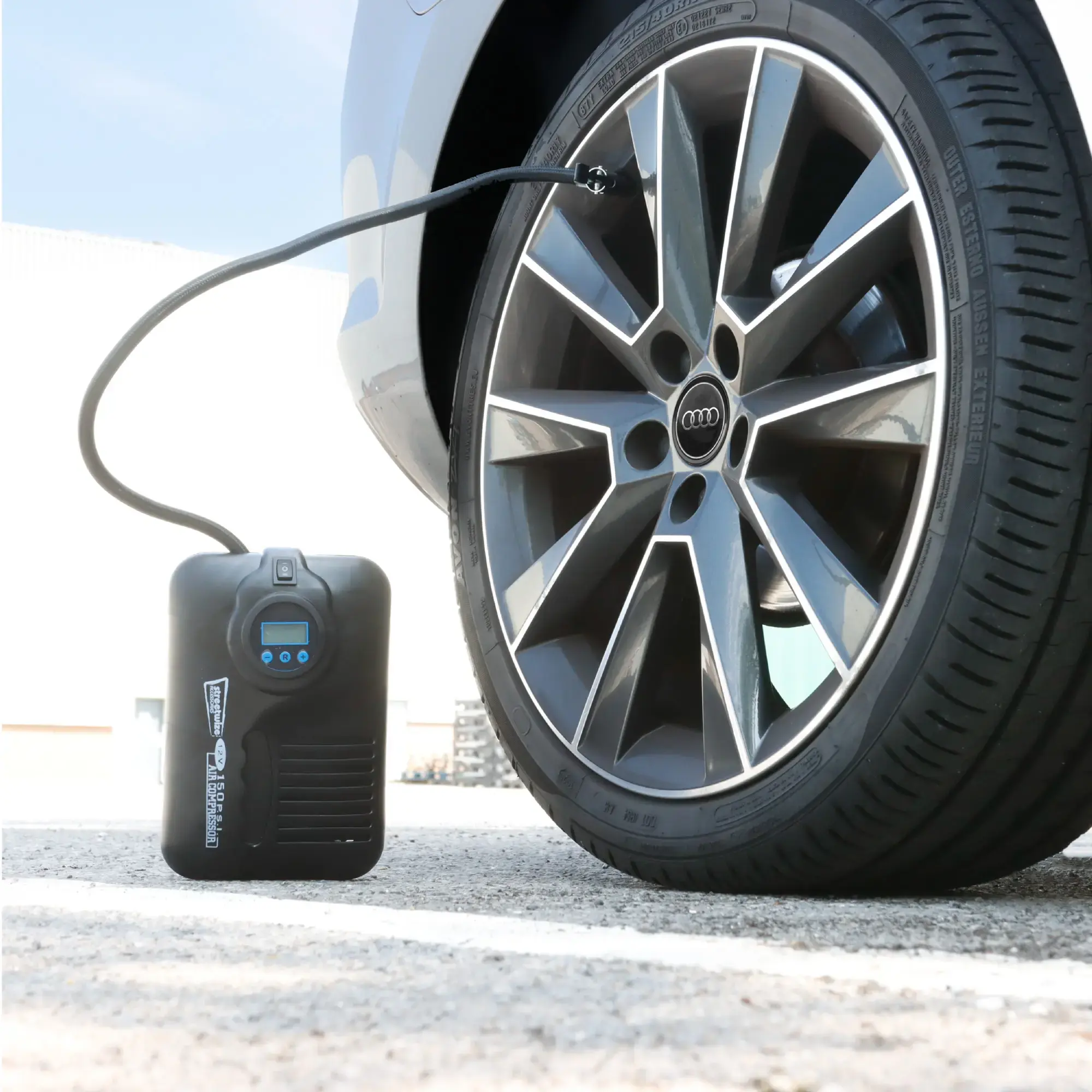 Streetwize 150PSI 12V Compact Digital Air Compressor With Auto Shut-Off