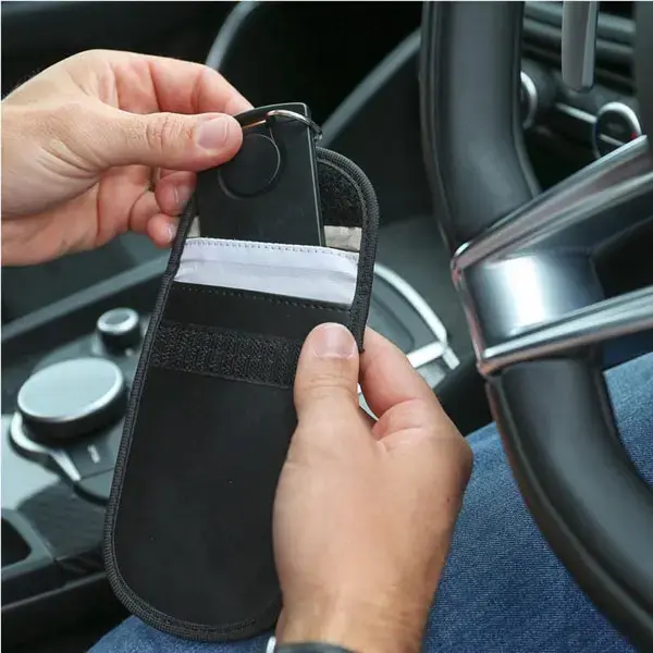 DISKLOK RFID Faraday Signal Blocking Wallet, 14Cm