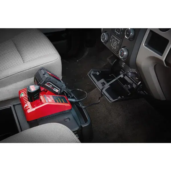 Milwaukee M12-M18 In Car Charger