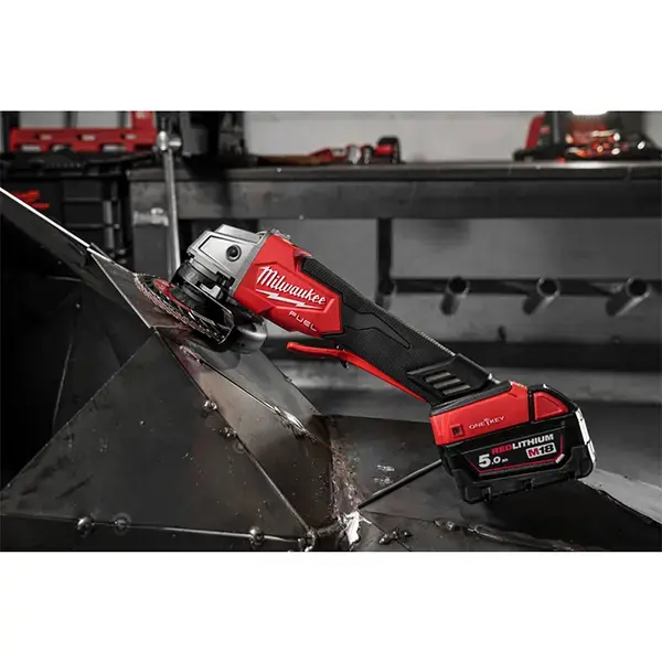 Milwaukee M18 ONE-KEY FUEL Braking Small Angle Grinder Gen II 2 x 5.5A Batts M18ONEFSAG115